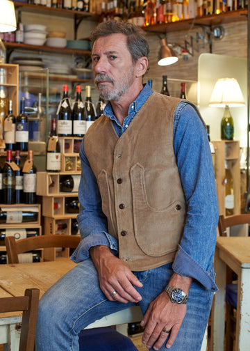 Iconic vest in 500-line velvet